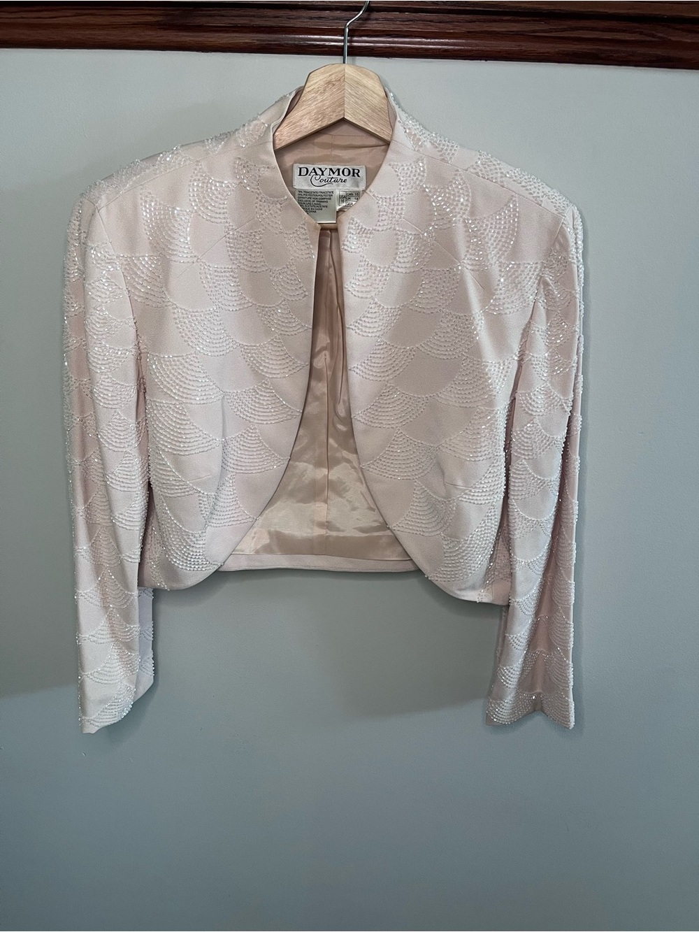 Daymor Couture Blush Pink Beaded Scallop Cropped Evening Bolero Jacket Womens 16